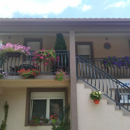Apartman Kaca سيتينيي الغرفة الصورة