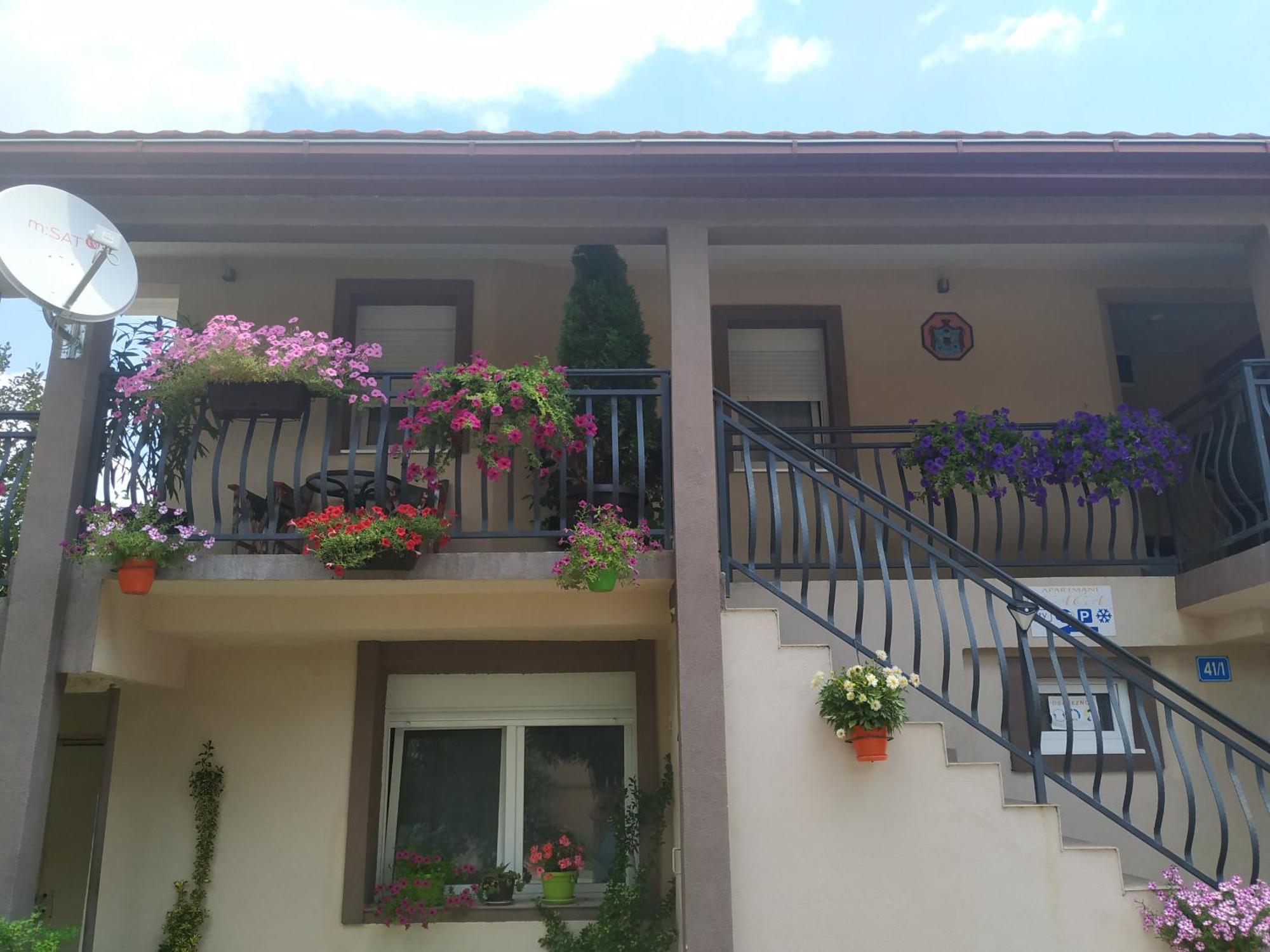 Apartman Kaca سيتينيي الغرفة الصورة